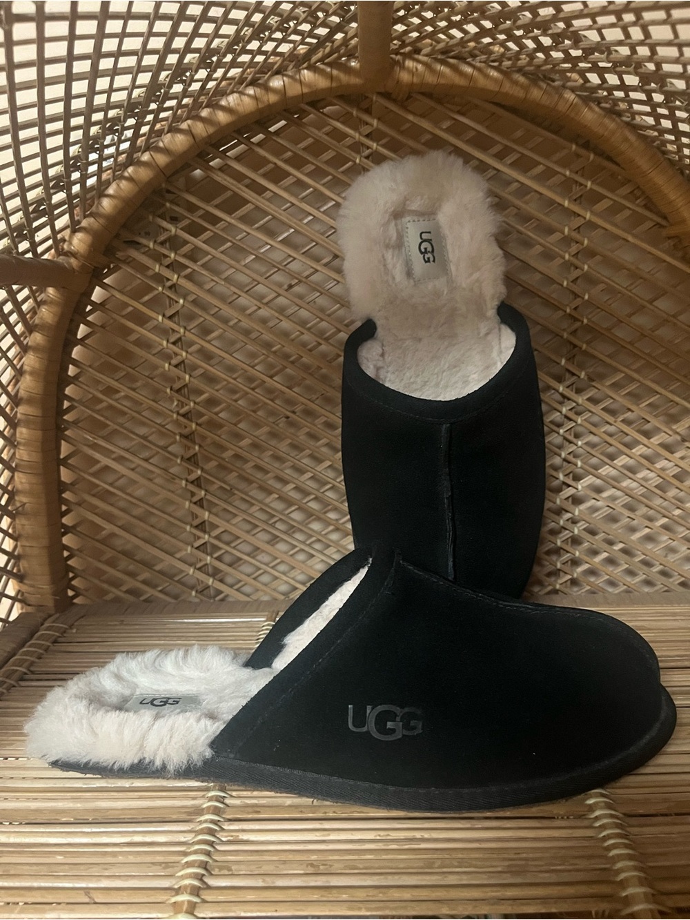 UGG Men’s Scuff Slippers